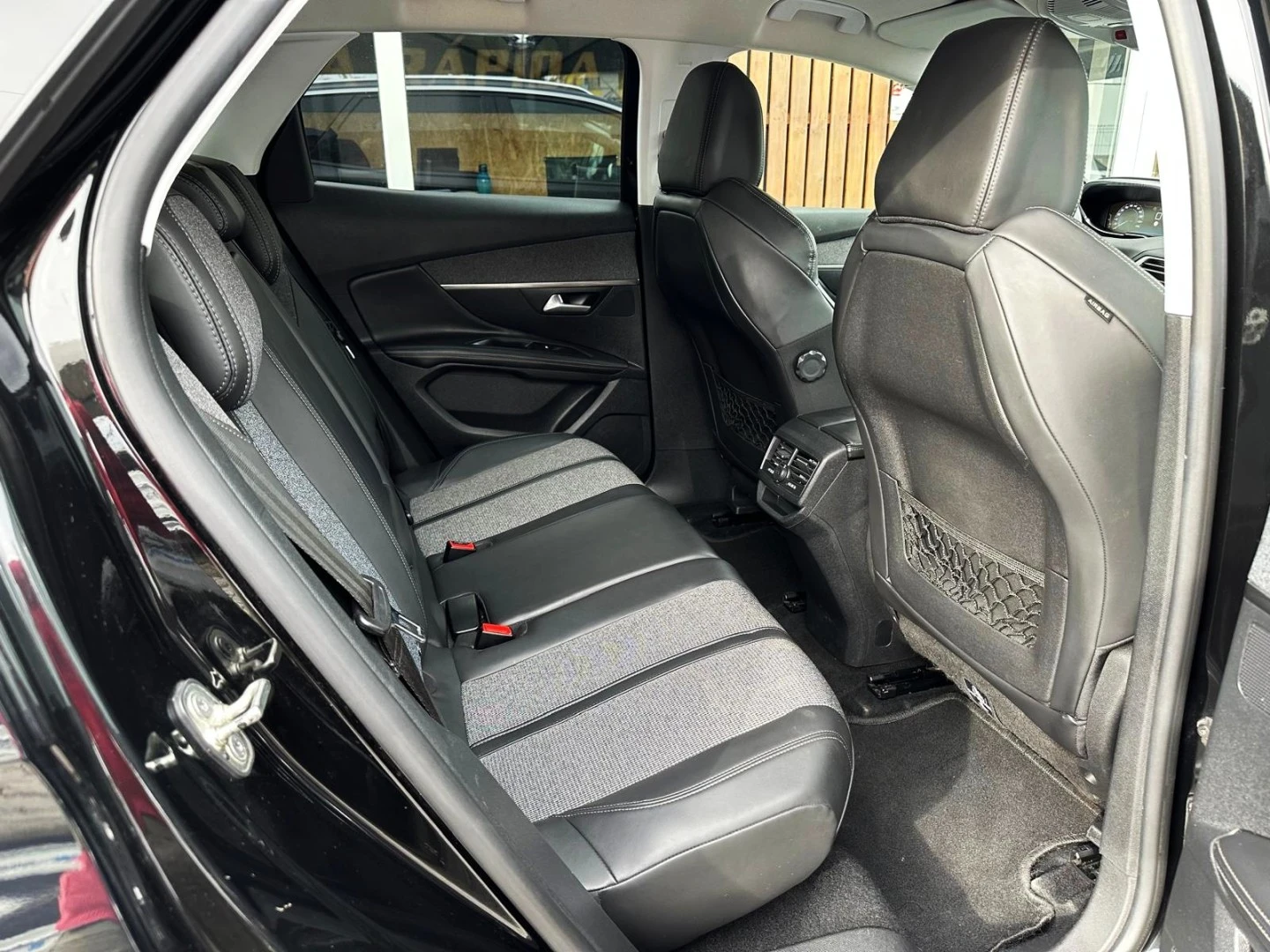 Peugeot 3008 1.5 BlueHDi Allure