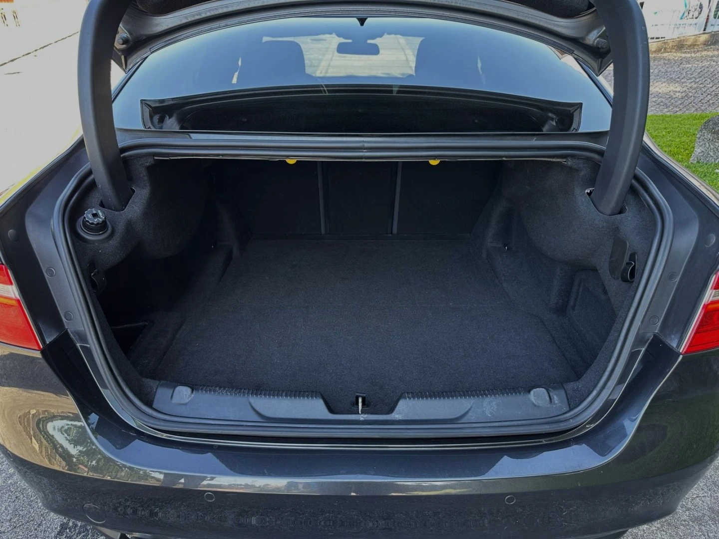 Jaguar XE 2.0 D R-Sport Aut.