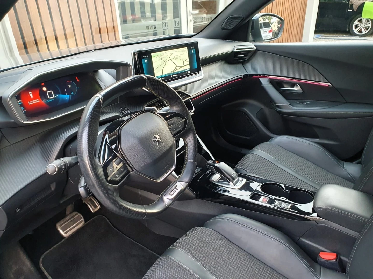 Peugeot 2008 1.5 BlueHDi GT EAT8