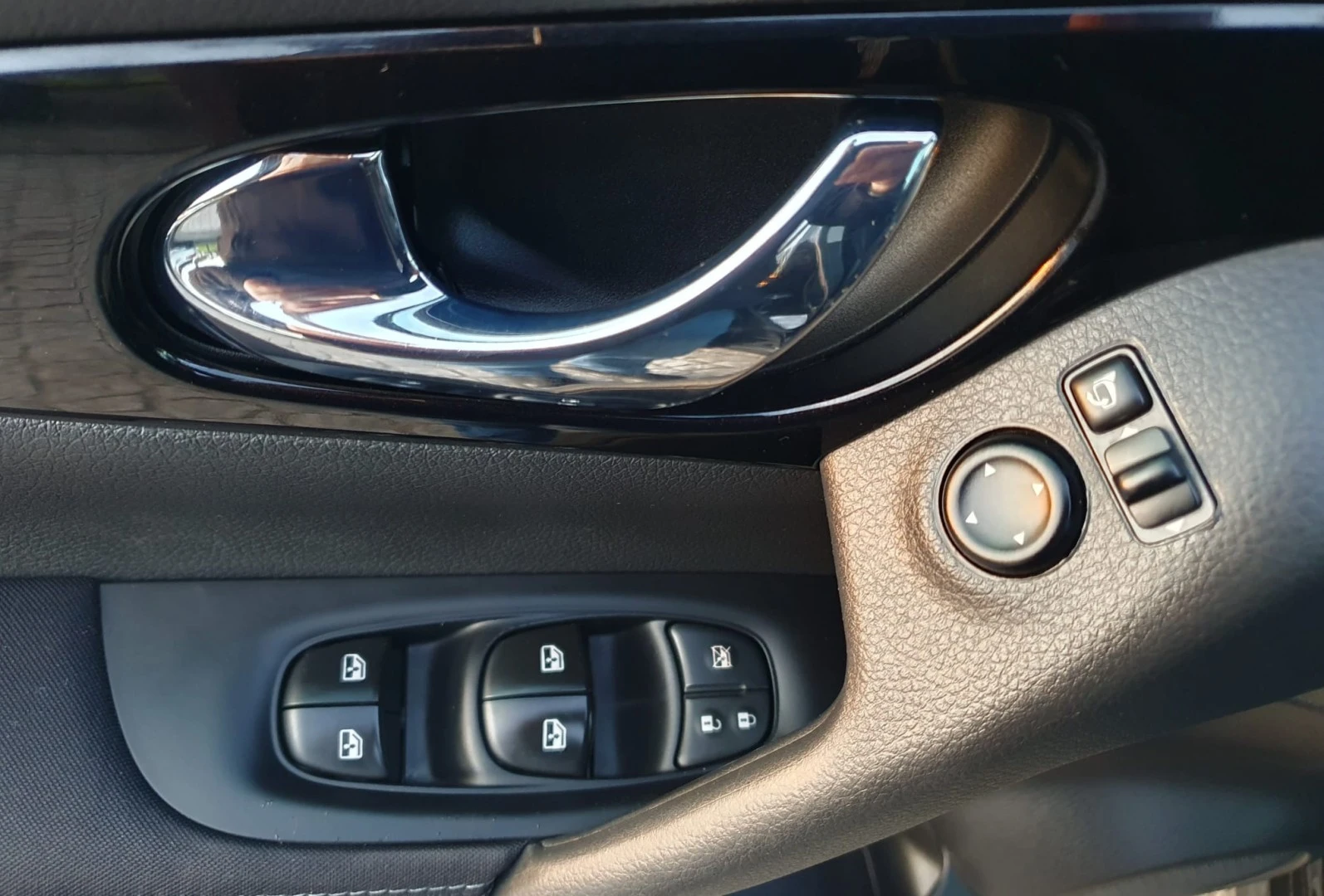 Nissan Qashqai 1.3 DIG-T N-Connecta J18