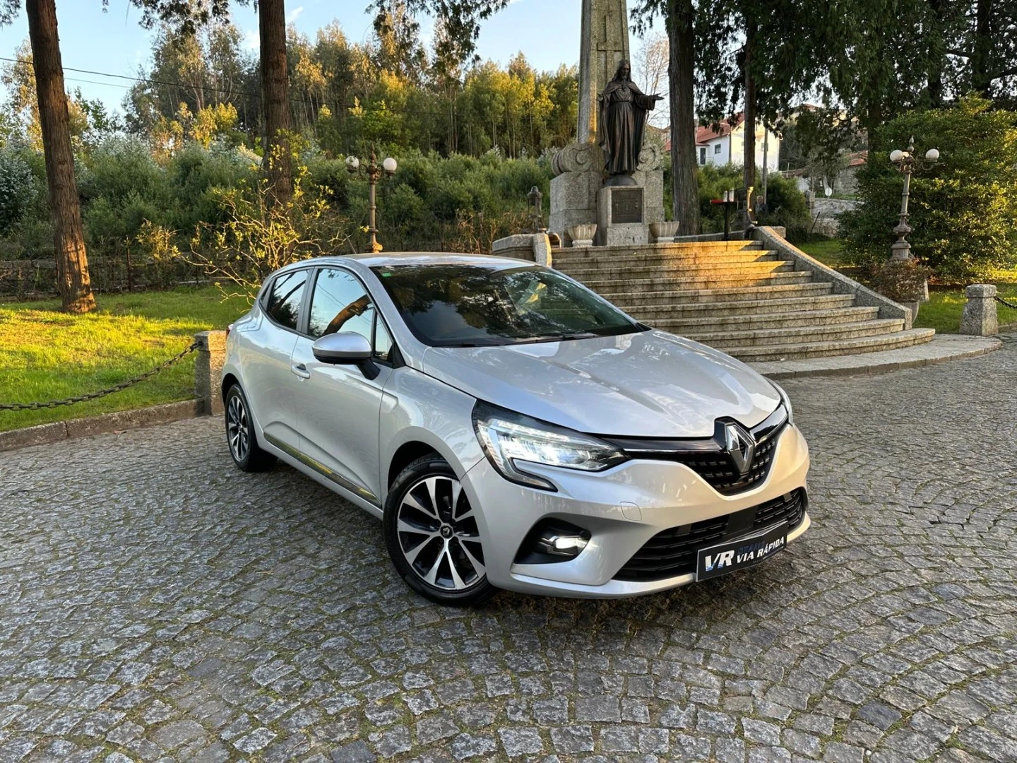 Renault Clio 1.0 TCe Intens Bi-Fuel
