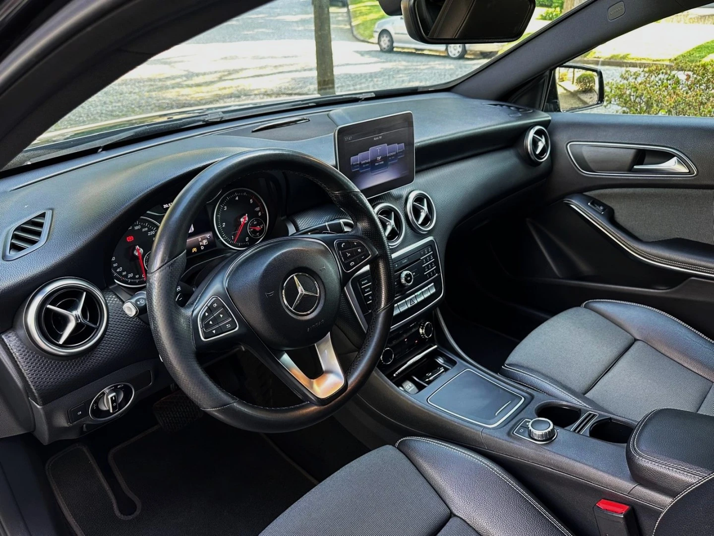 Mercedes-Benz A 180 d AMG Line Aut.