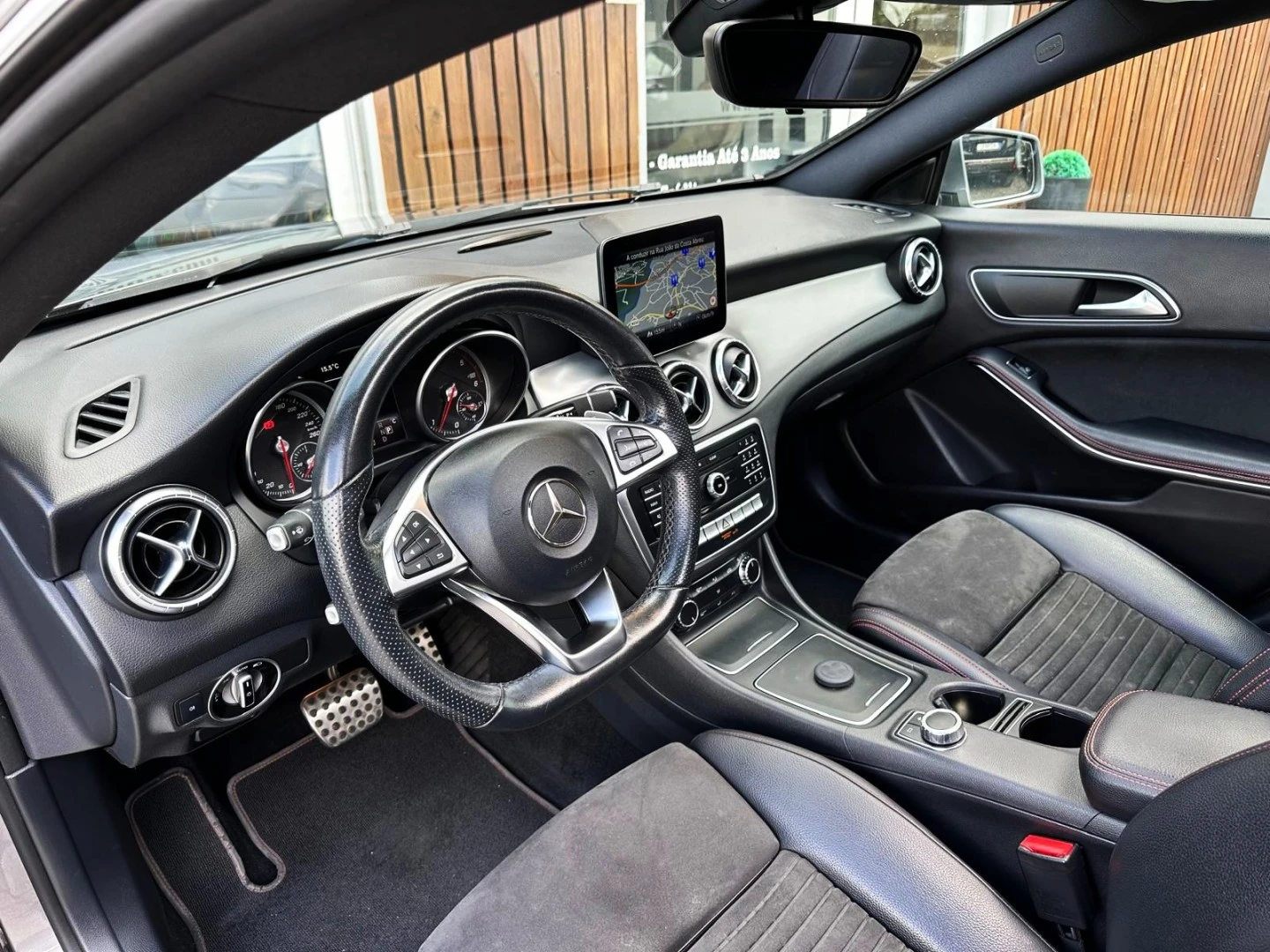 Mercedes-Benz CLA 200 d Shooting Brake AMG Line Aut.