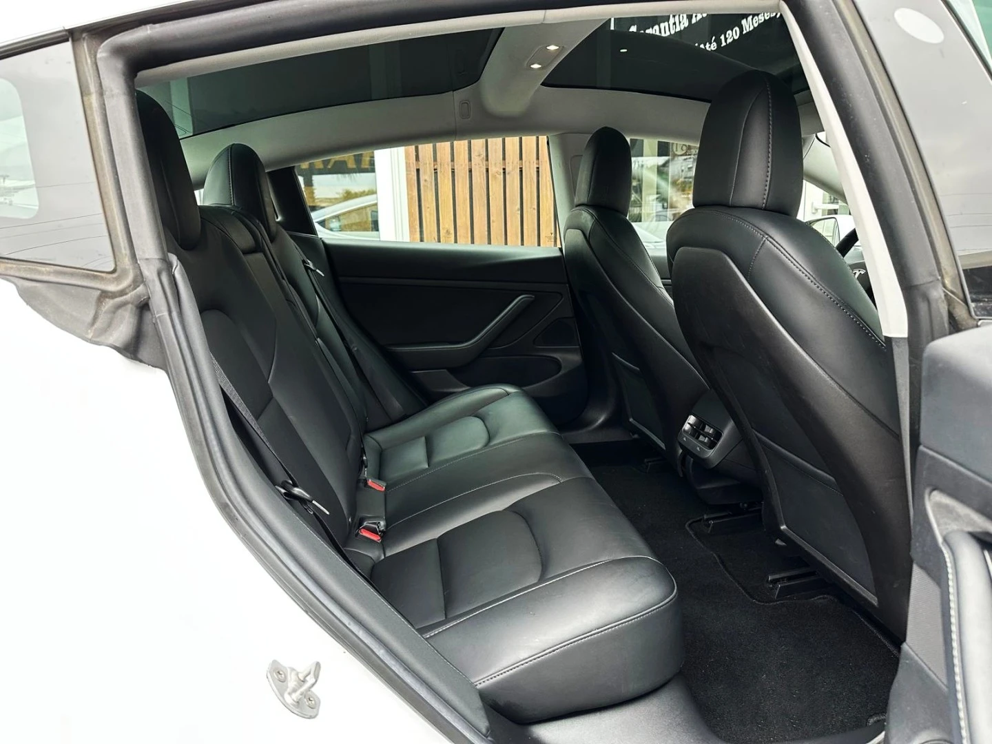 Tesla Model 3 Long-Range RWD
