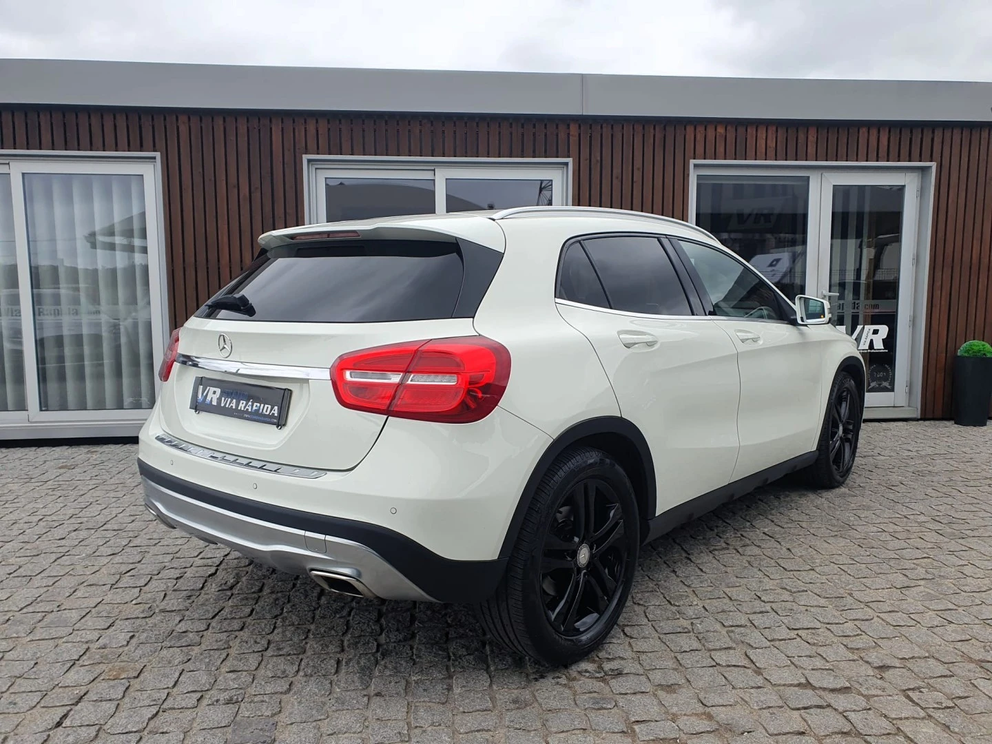 Mercedes-Benz GLA 220 CDI 4Matic 7G-DCT Urban