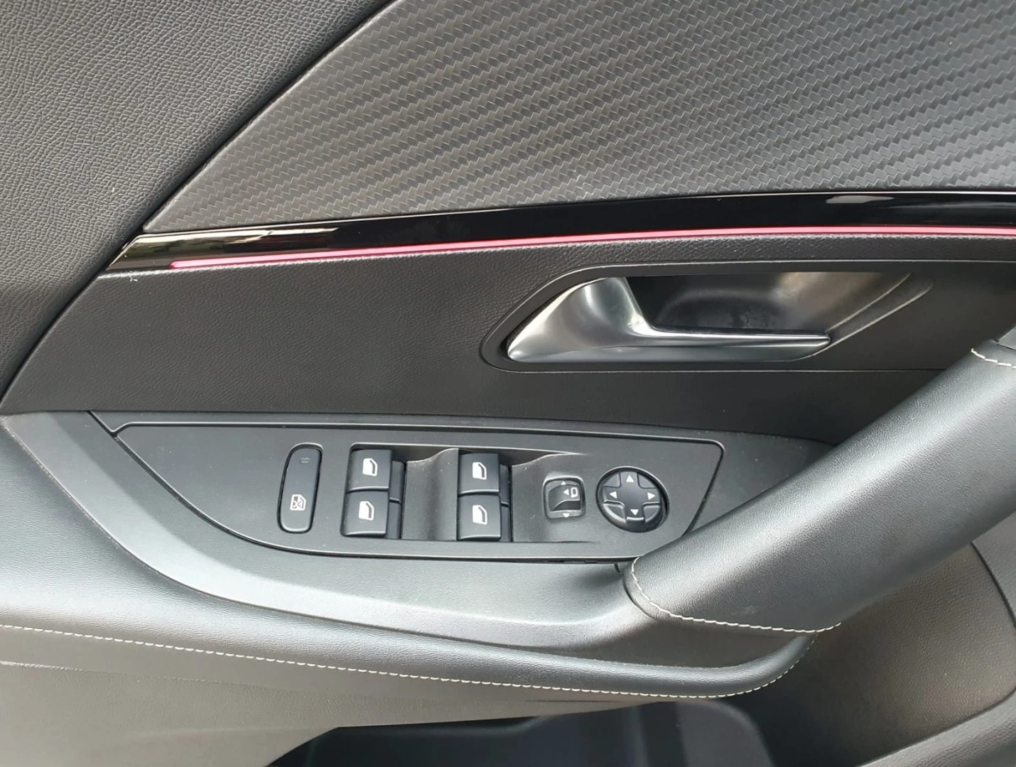 Peugeot 2008 1.5 BlueHDi GT EAT8