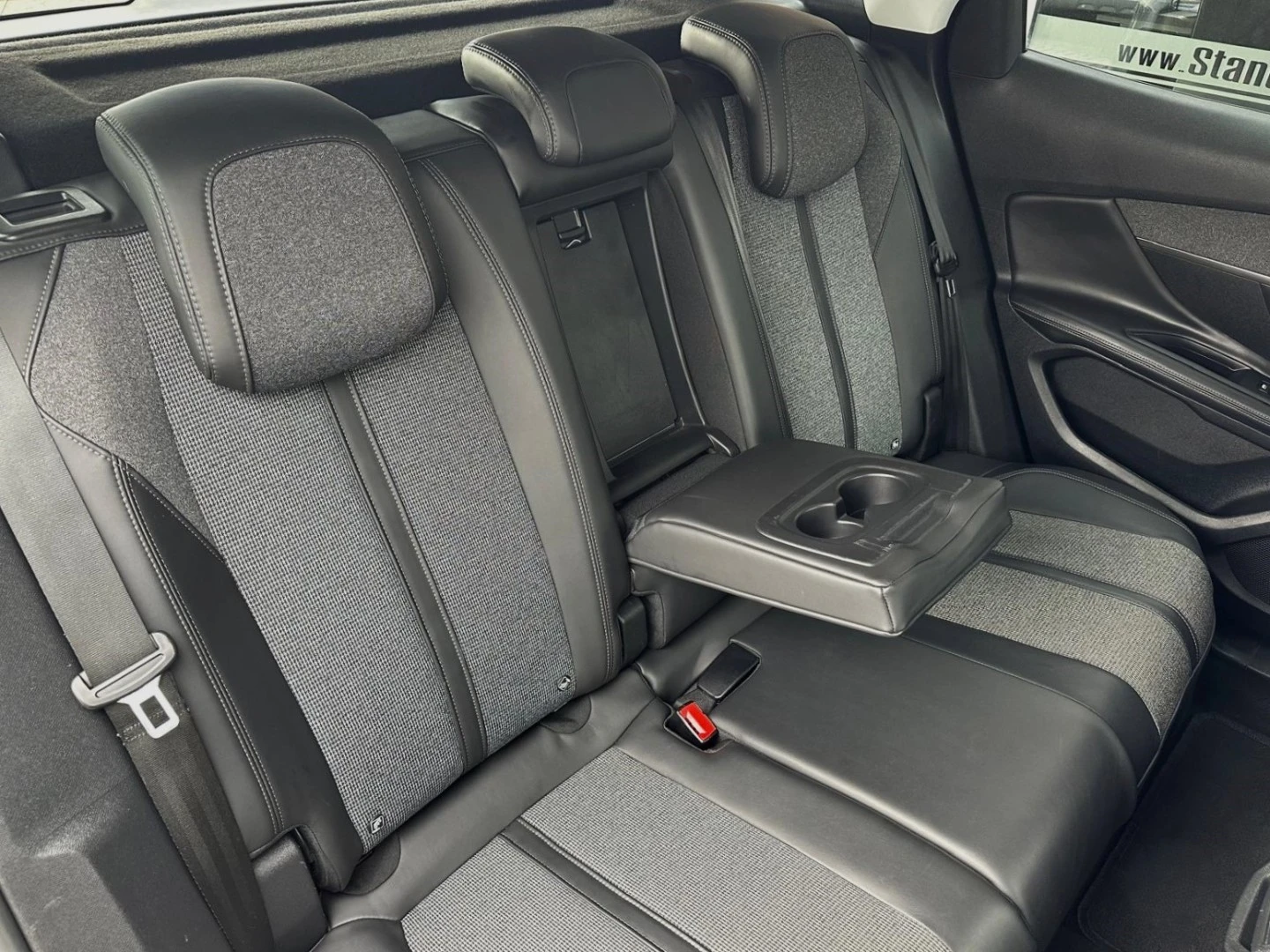 Peugeot 3008 1.5 BlueHDi Allure