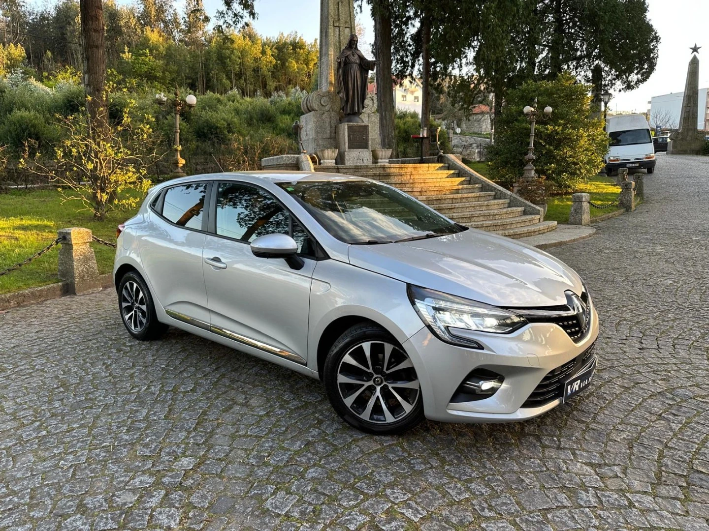 Renault Clio 1.0 TCe Intens Bi-Fuel