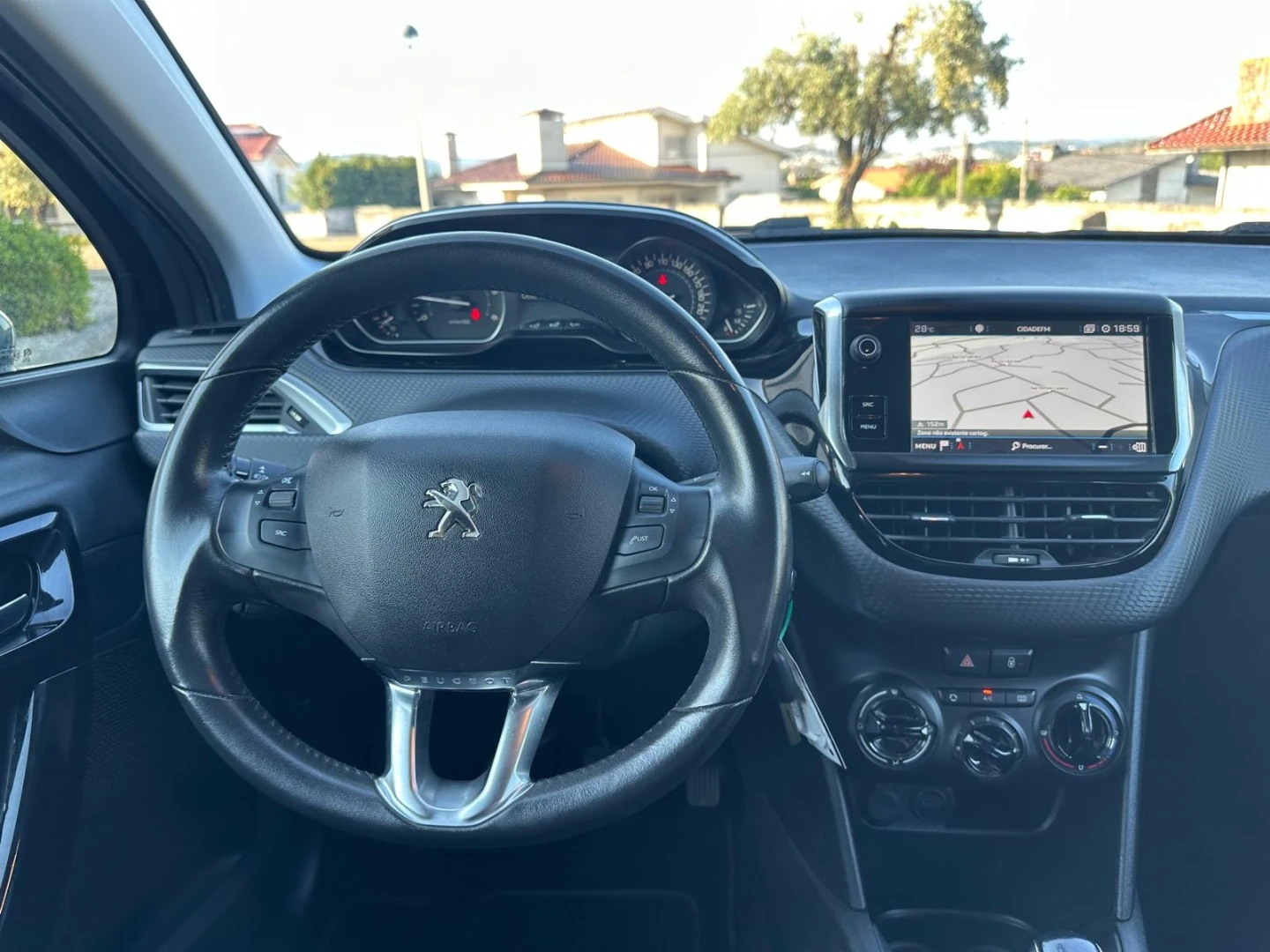 Peugeot 208 1.5 BlueHDi Signature