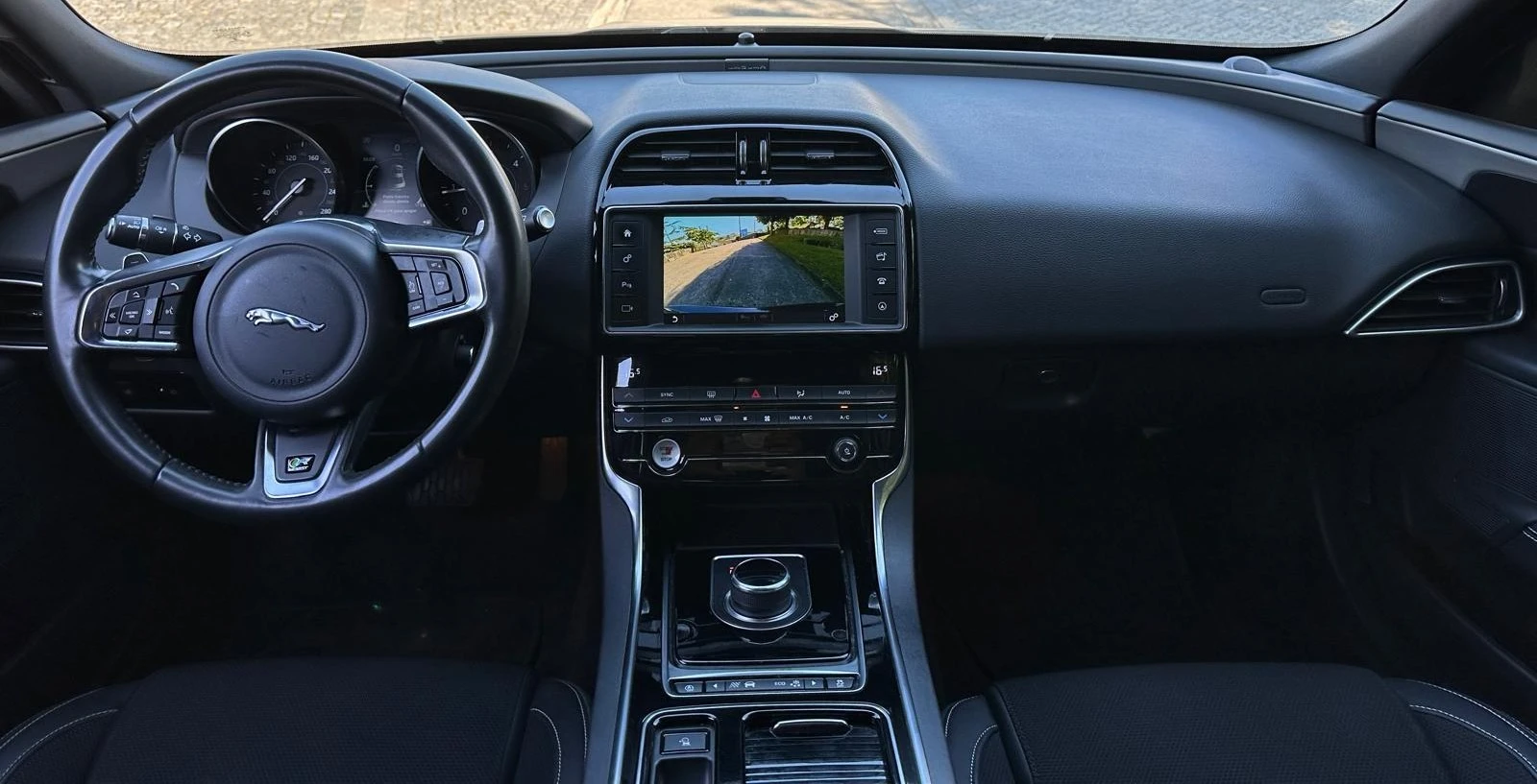 Jaguar XE 2.0 D R-Sport Aut.