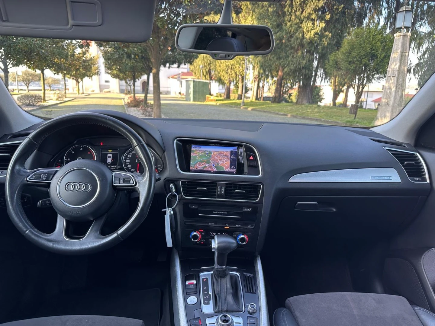 Audi Q5 2.0 TDI quattro S-line S-tronic