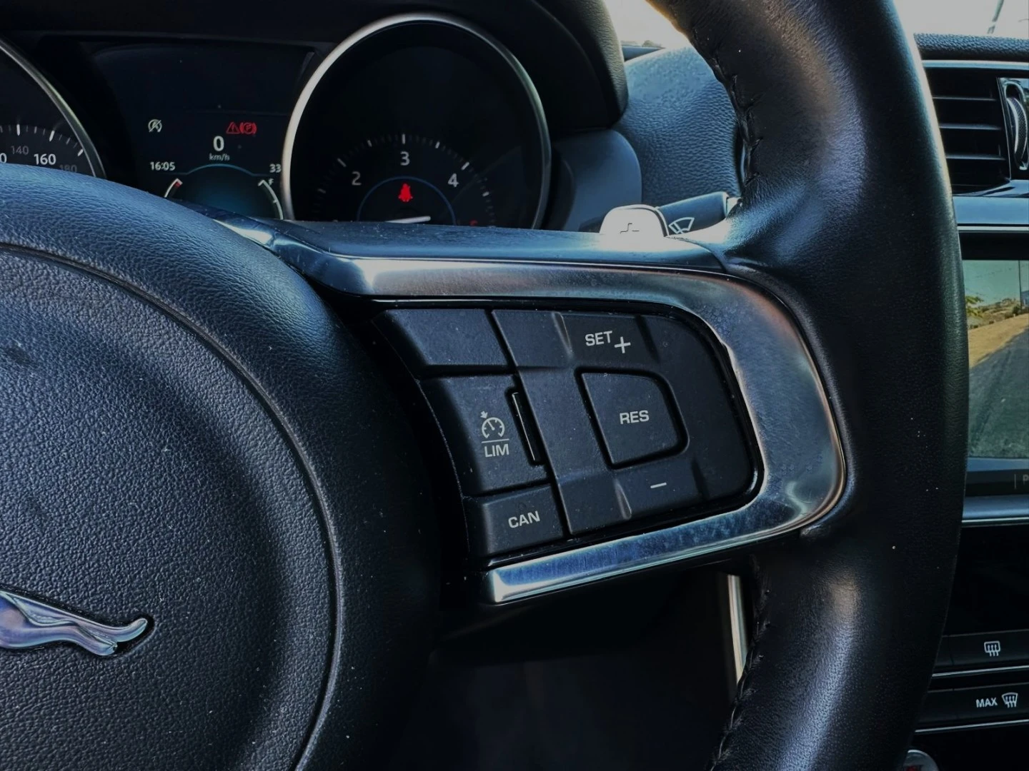 Jaguar XE 2.0 D R-Sport Aut.