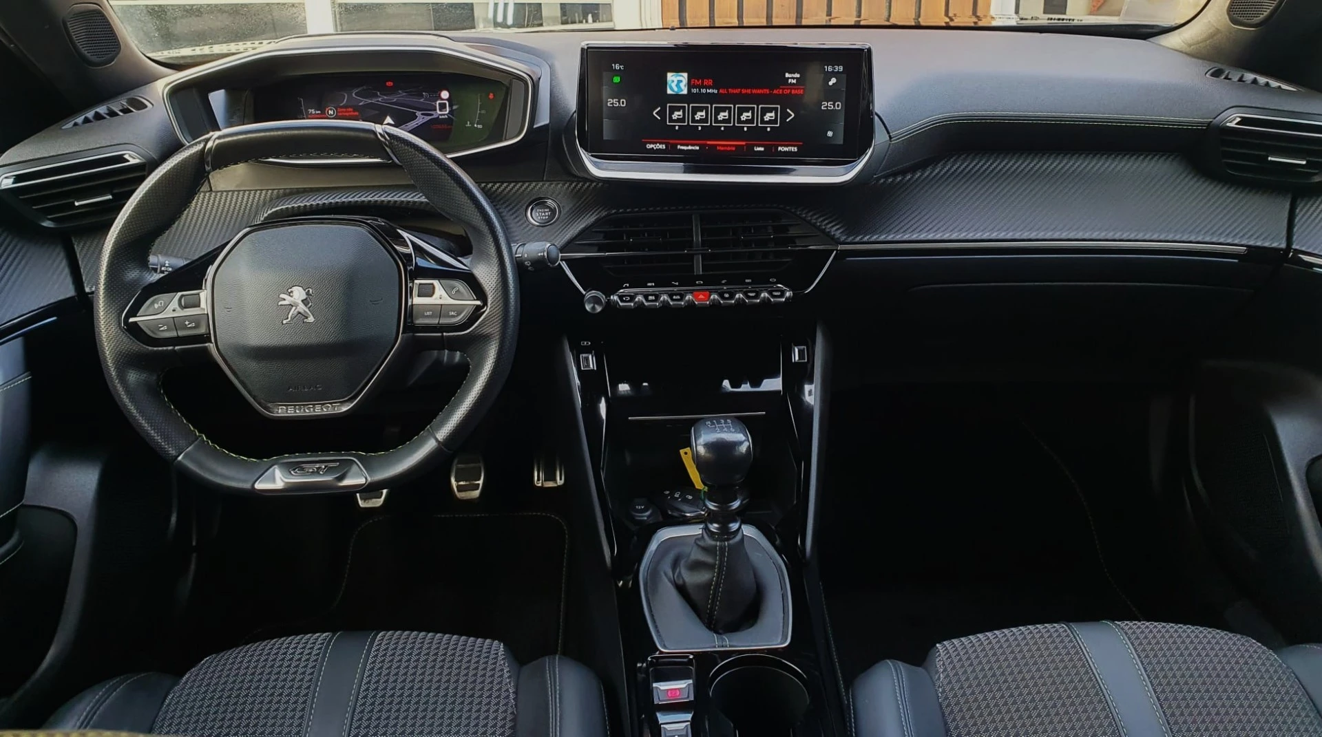 Peugeot 2008 1.2 PureTech GT