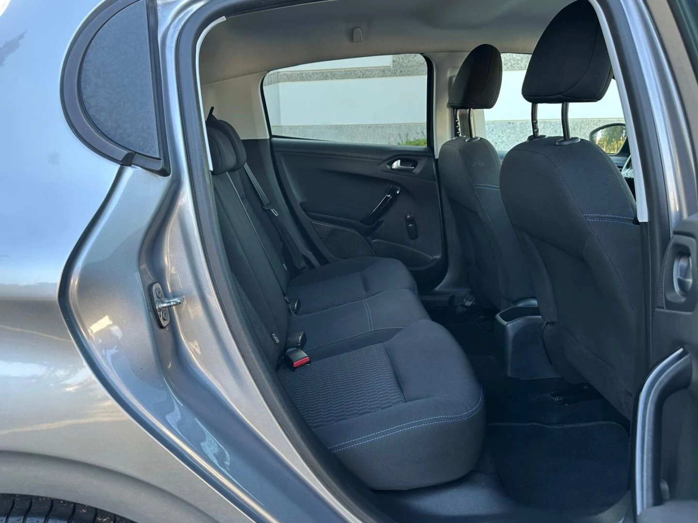 Peugeot 208 1.5 BlueHDi Signature