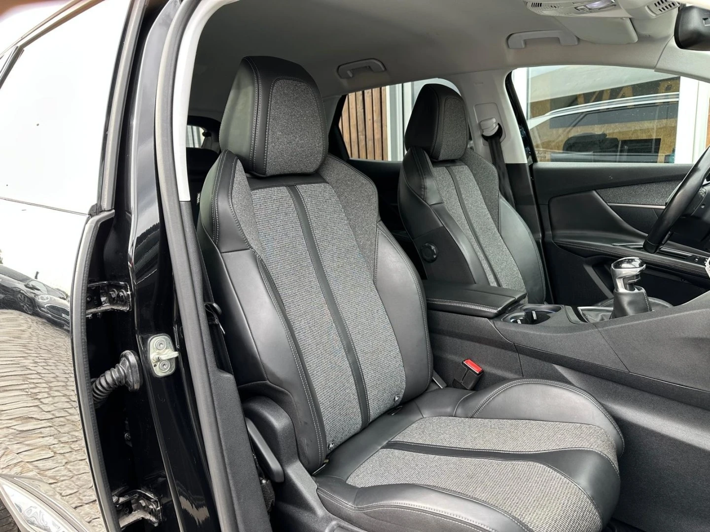 Peugeot 3008 1.5 BlueHDi Allure