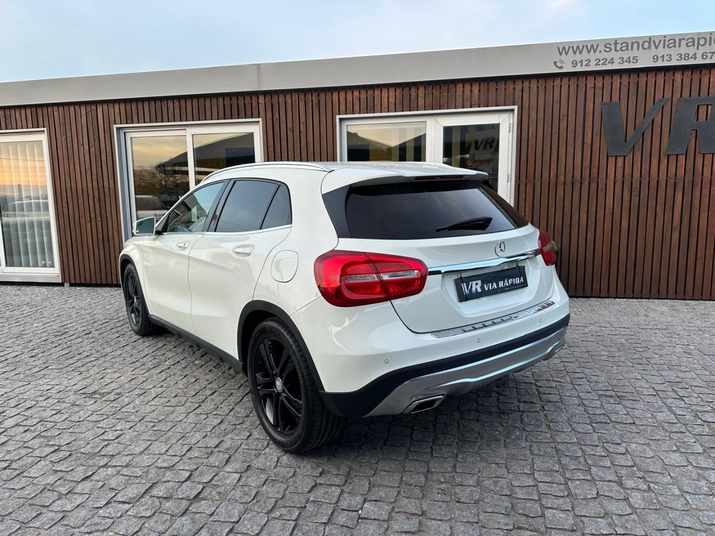 Mercedes-Benz GLA 220 CDI 4Matic 7G-DCT Urban