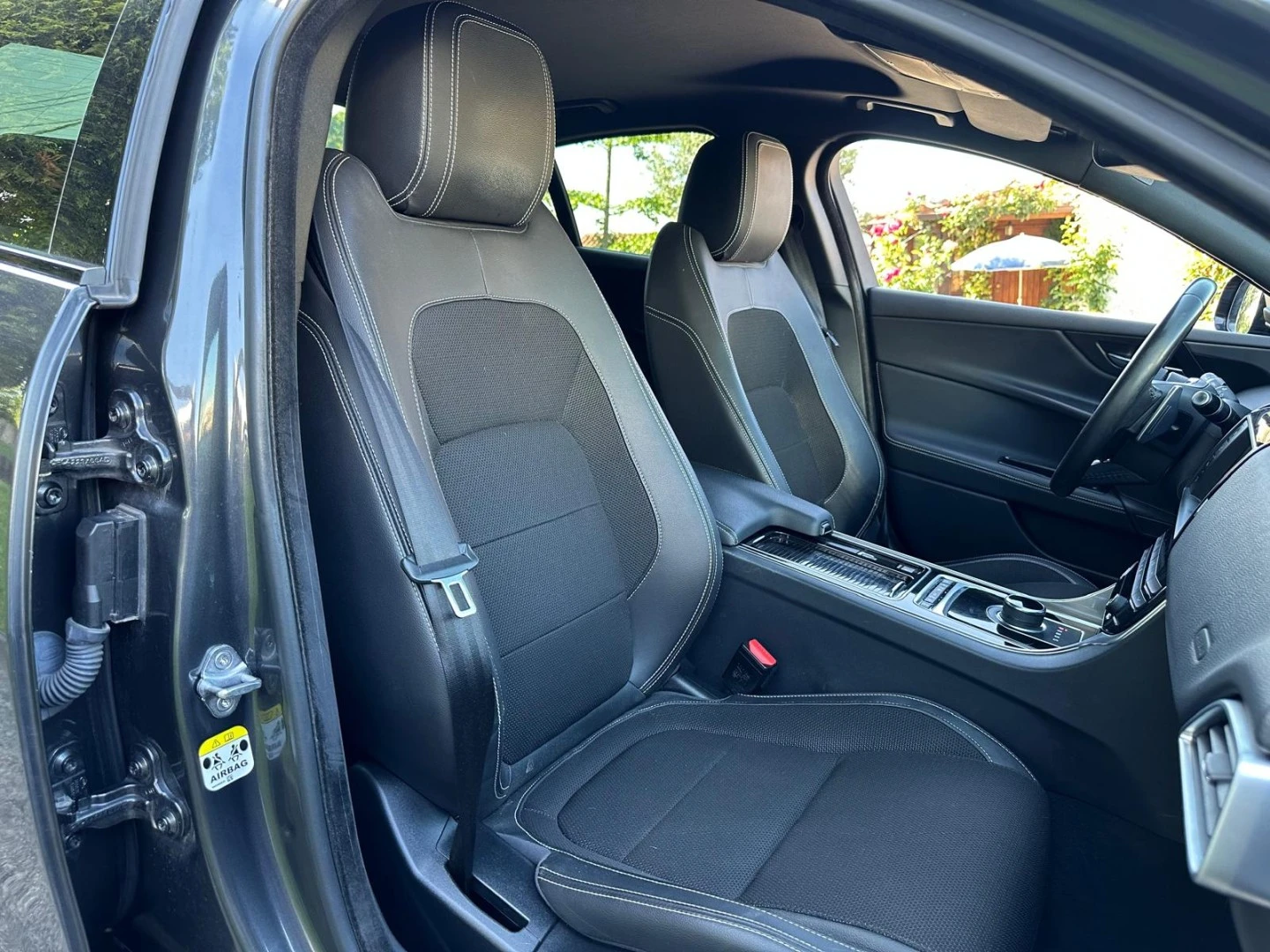 Jaguar XE 2.0 D R-Sport Aut.