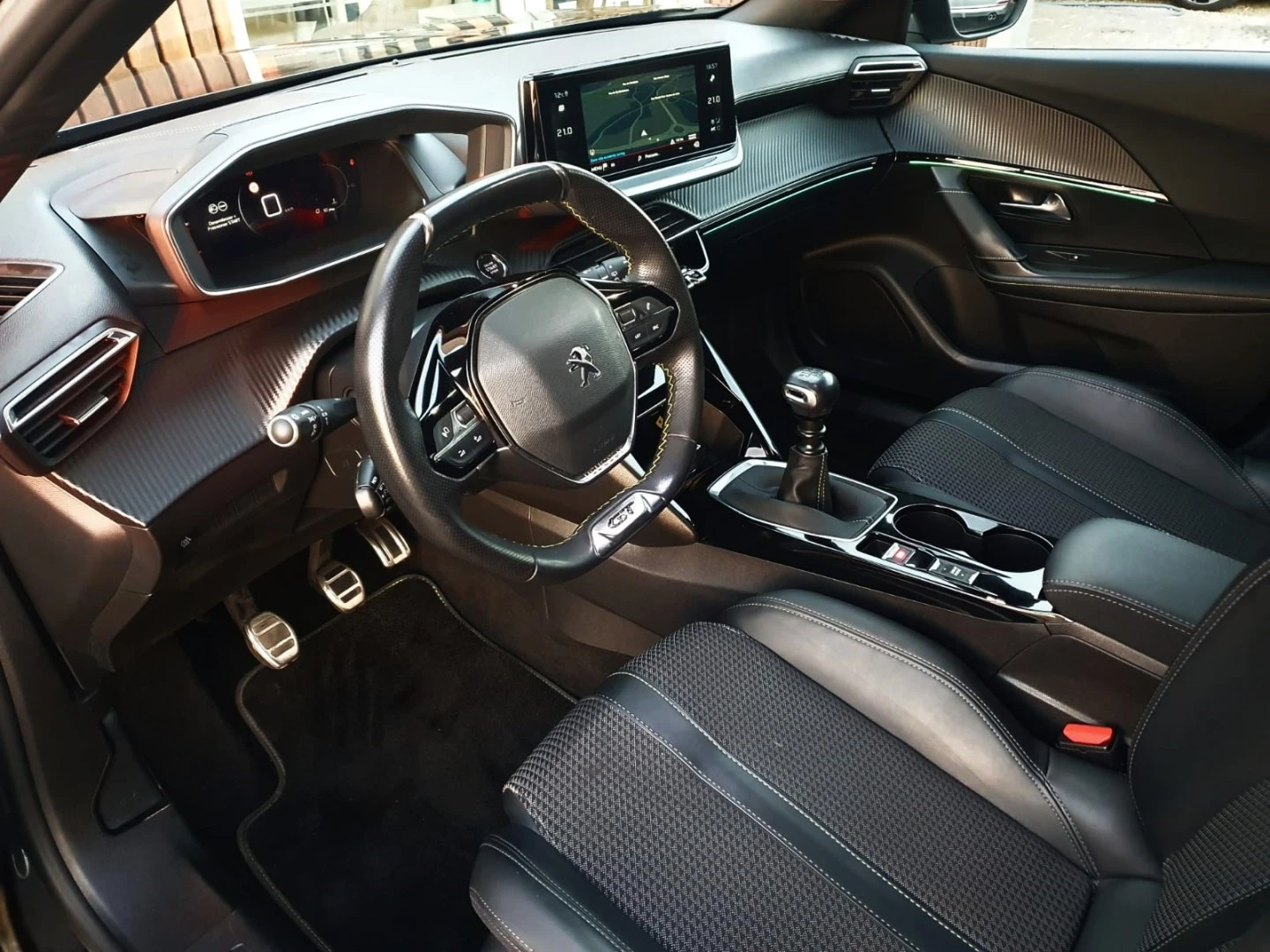 Peugeot 2008 1.2 PureTech GT