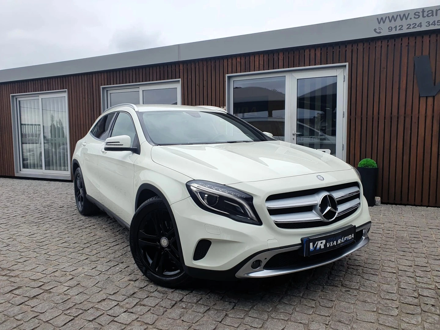 Mercedes-Benz GLA 220 CDI 4Matic 7G-DCT Urban