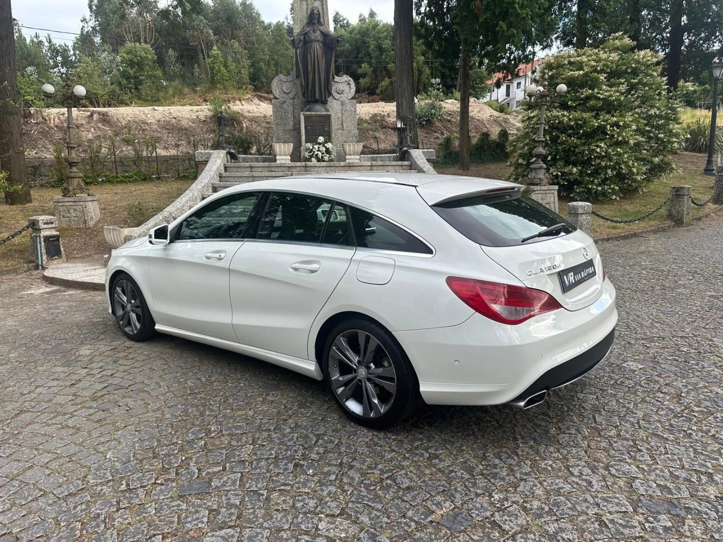 Mercedes-Benz CLA 180 d Shooting Brake Urban