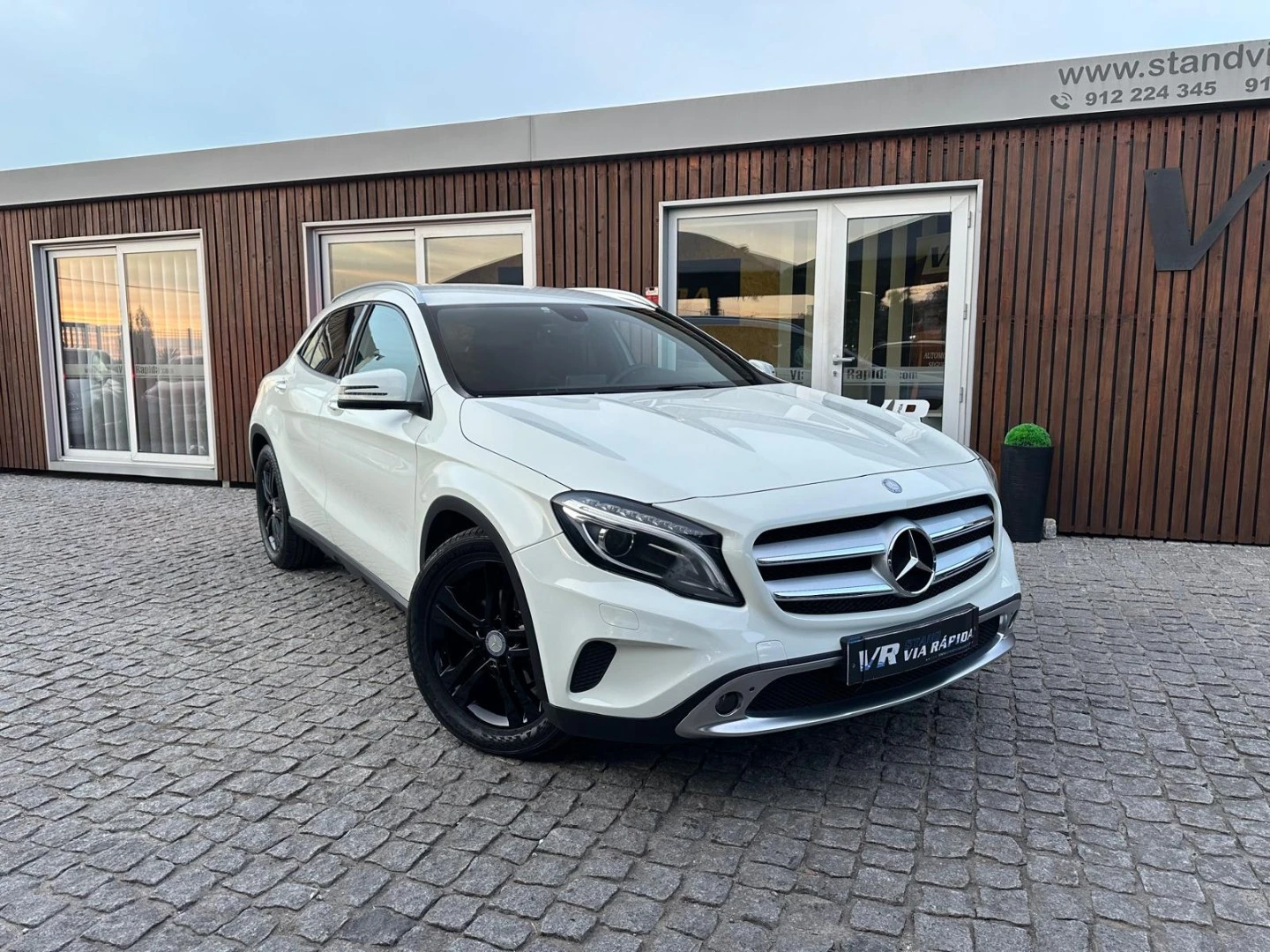 Mercedes-Benz GLA 220 CDI 4Matic 7G-DCT Urban