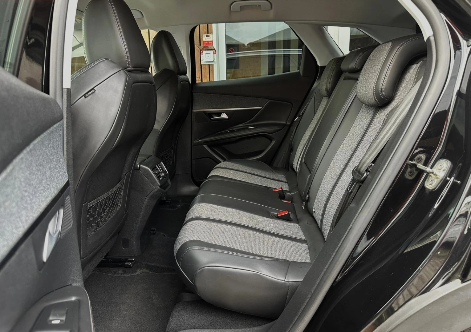 Peugeot 3008 1.5 BlueHDi Allure
