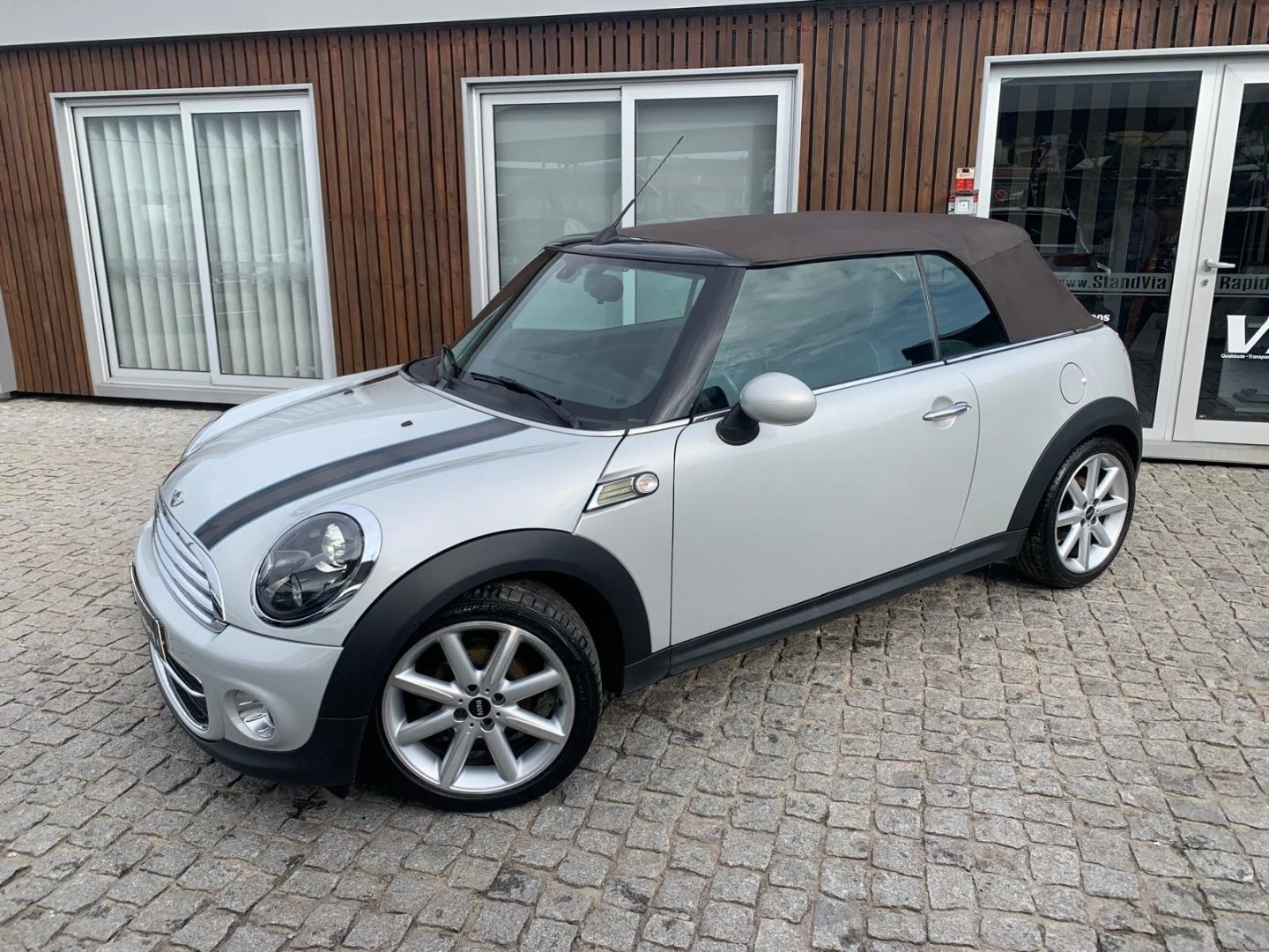MINI Cabrio Cooper D