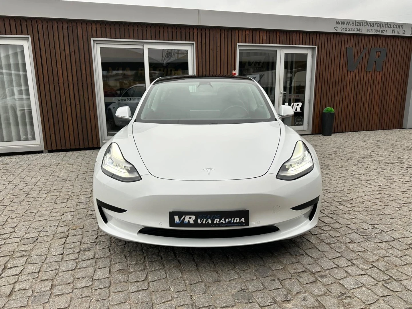 Tesla Model 3 Long-Range RWD