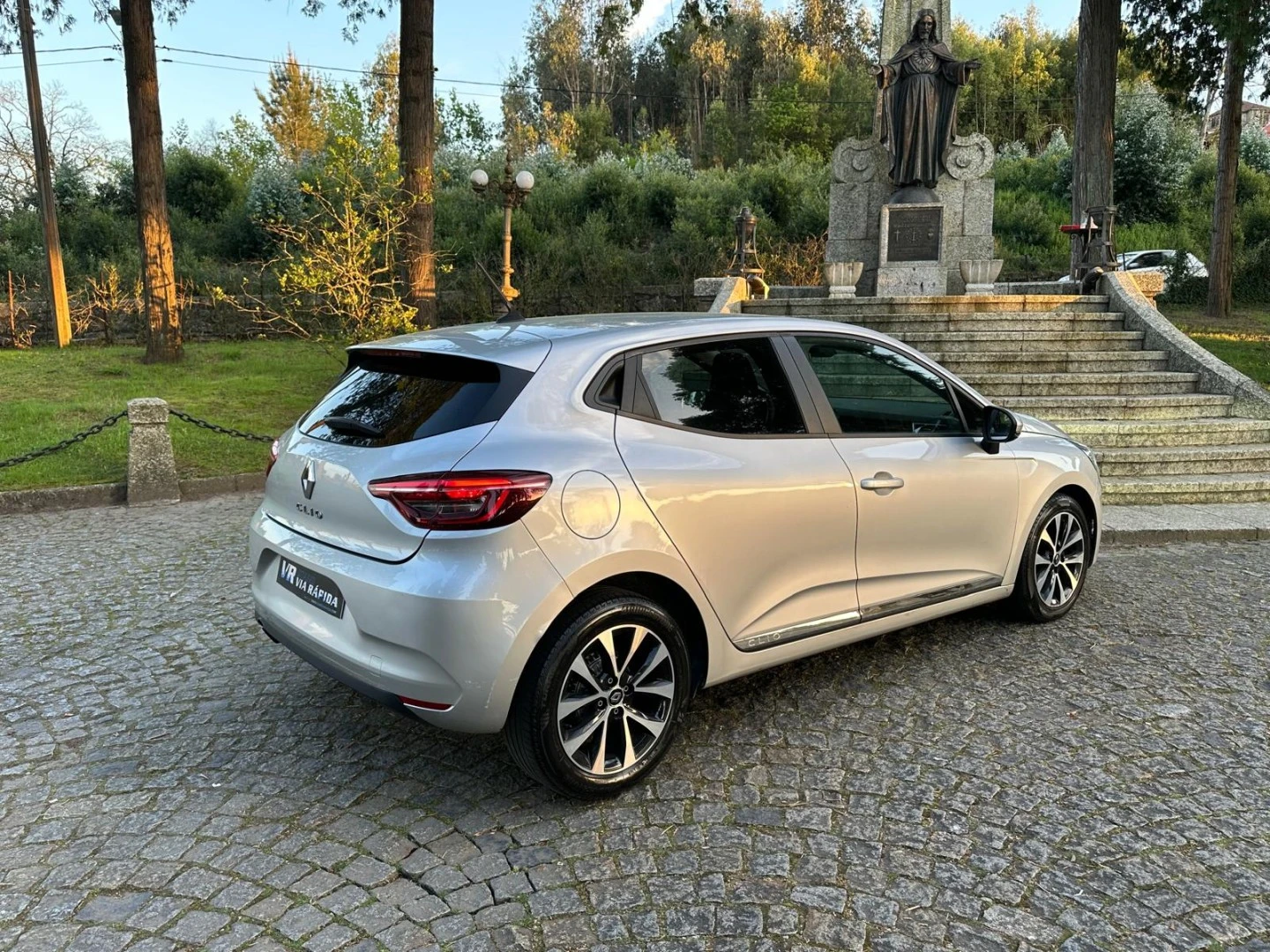 Renault Clio 1.0 TCe Intens Bi-Fuel