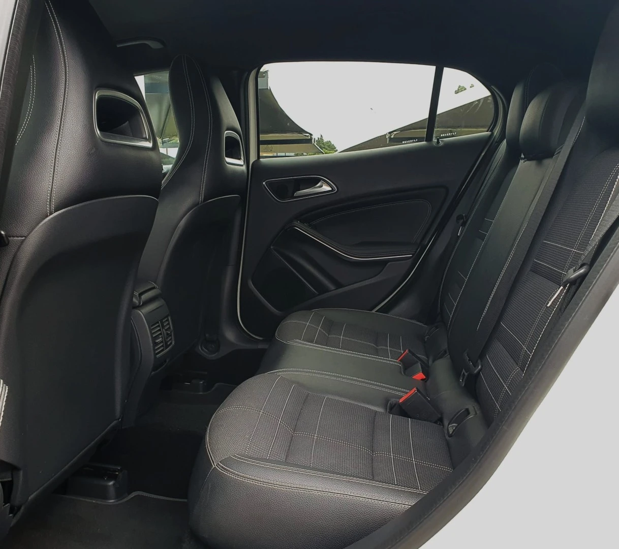 Mercedes-Benz GLA 220 CDI 4Matic 7G-DCT Urban