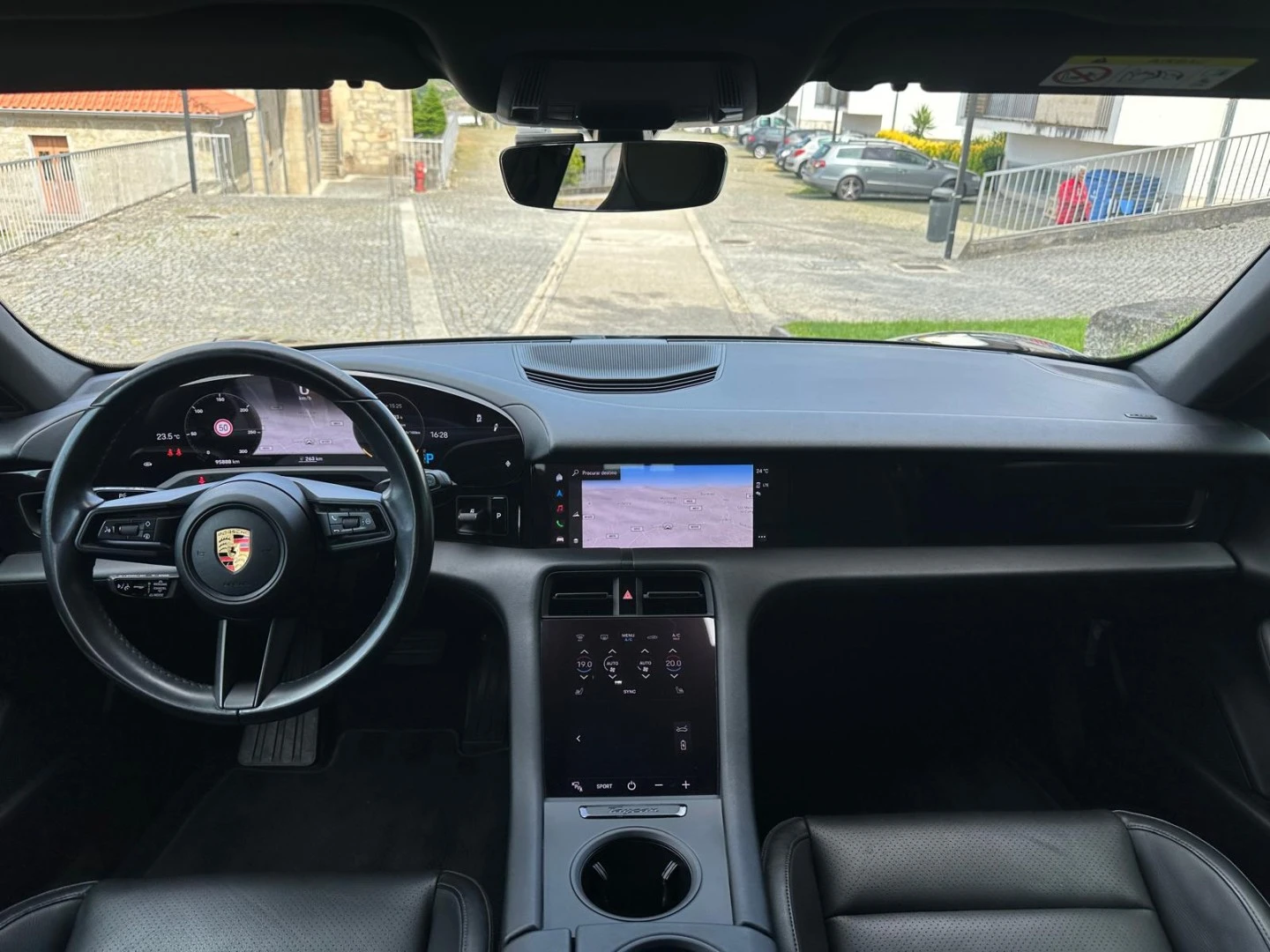 Porsche Taycan bateria Performance Plus