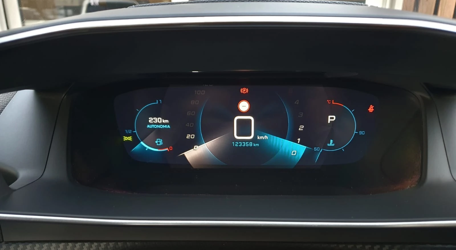 Peugeot 2008 1.5 BlueHDi GT EAT8