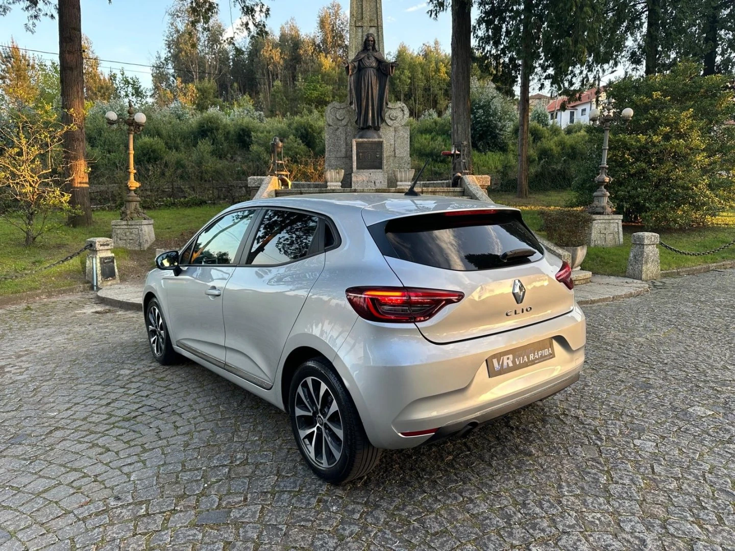 Renault Clio 1.0 TCe Intens Bi-Fuel