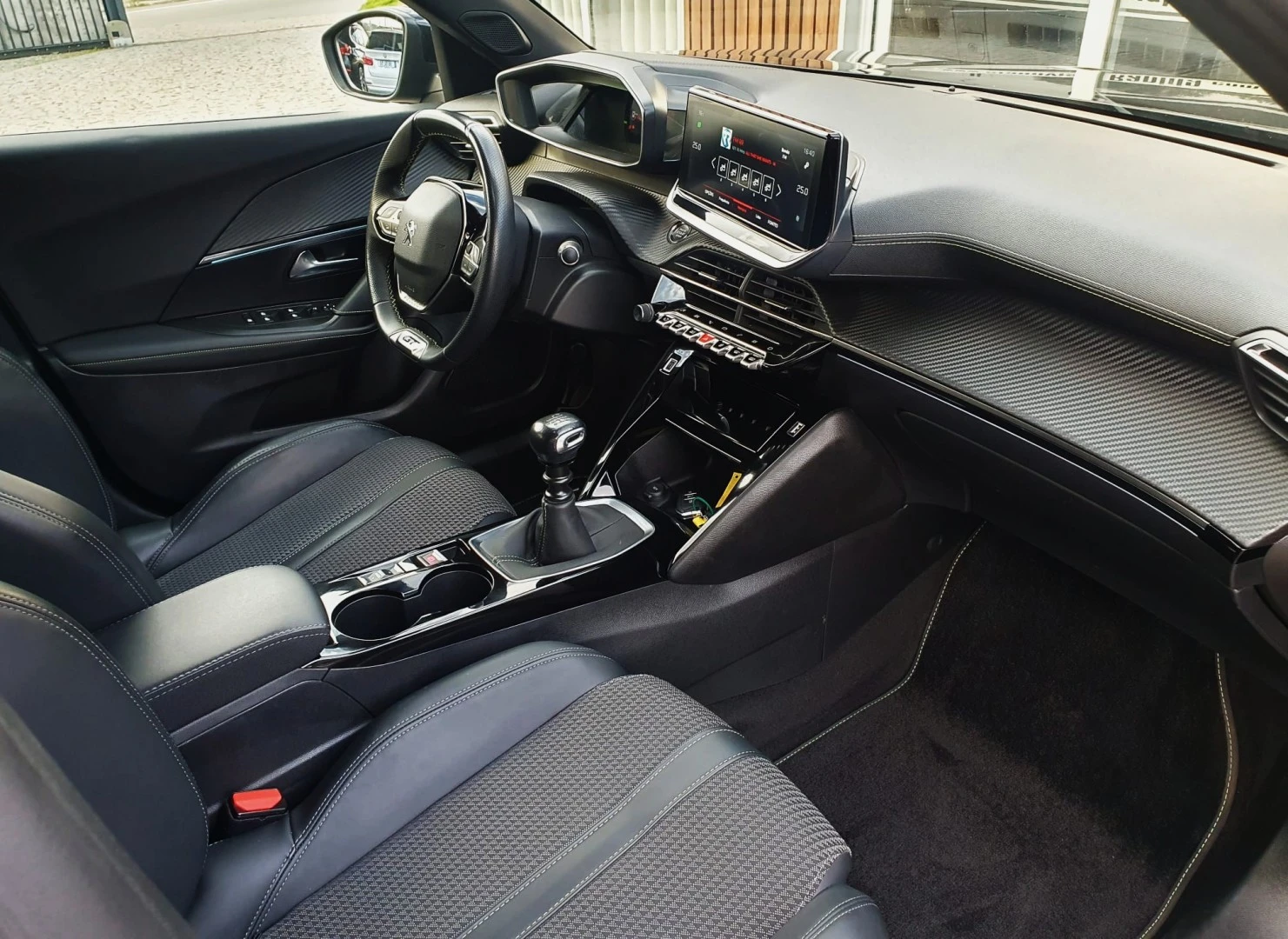 Peugeot 2008 1.2 PureTech GT