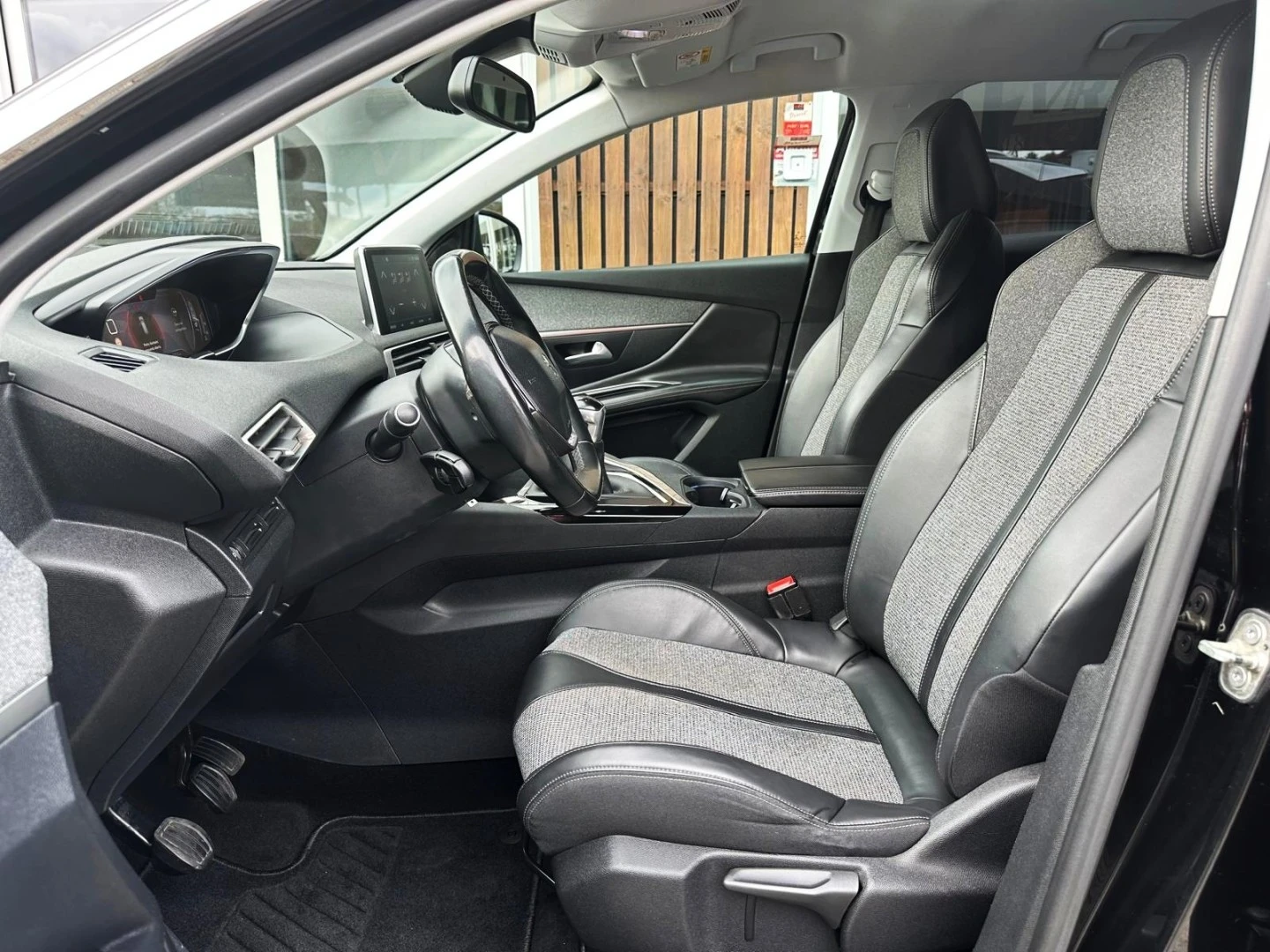 Peugeot 3008 1.5 BlueHDi Allure
