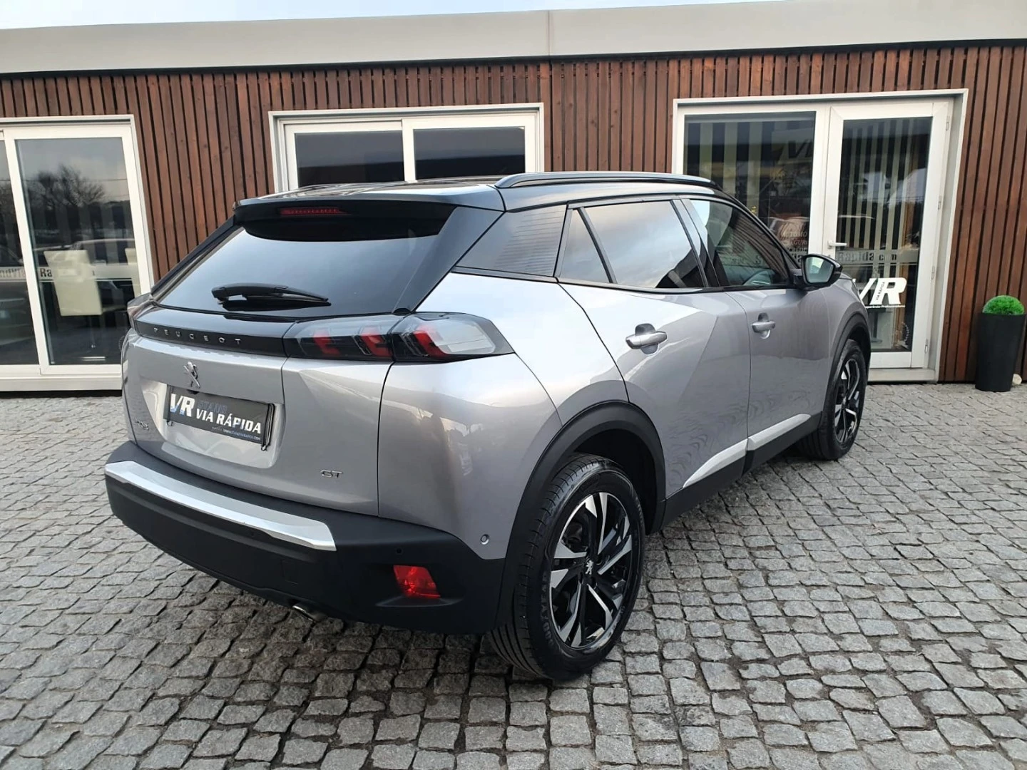 Peugeot 2008 1.5 BlueHDi GT EAT8