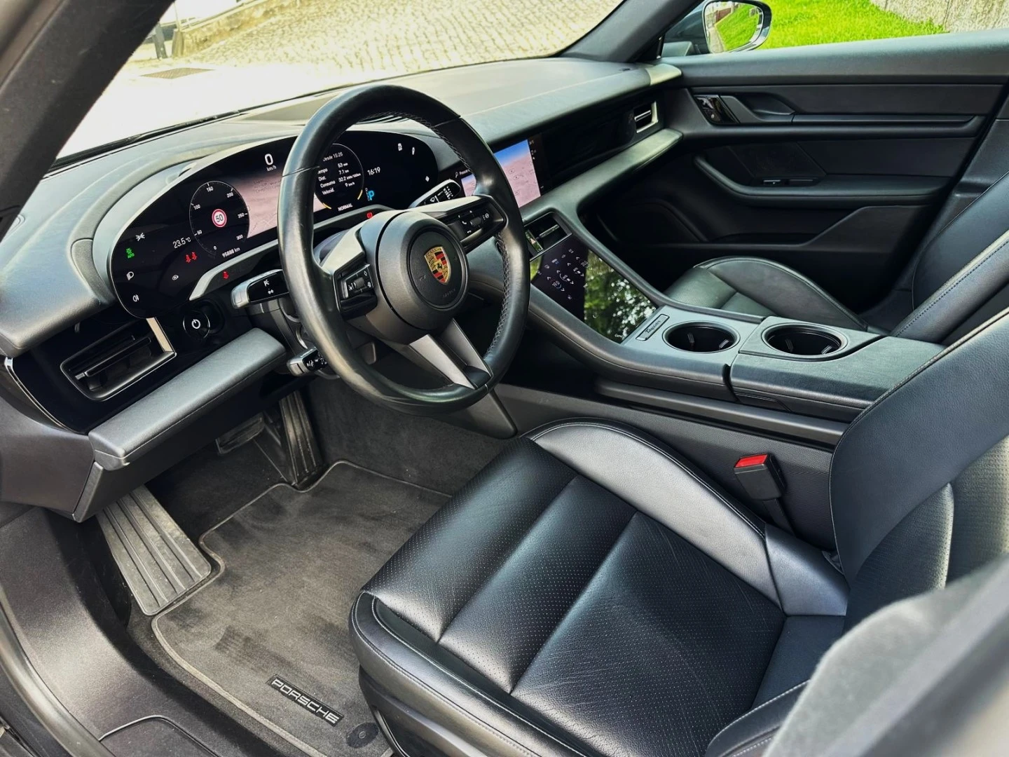 Porsche Taycan bateria Performance Plus