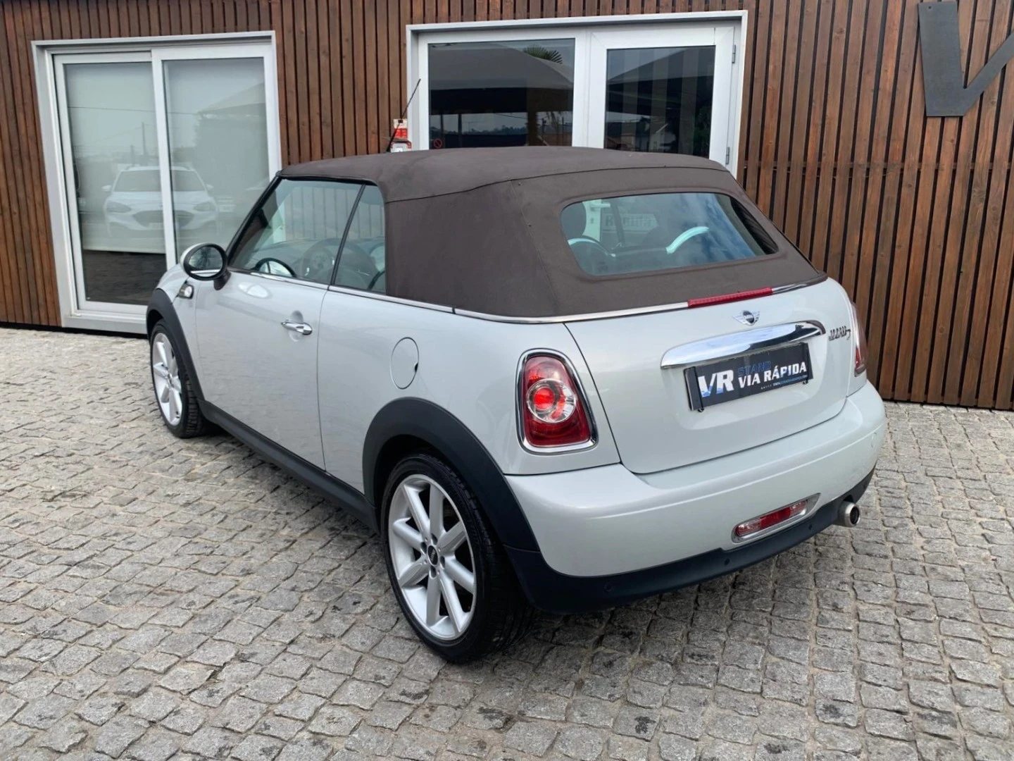 MINI Cabrio Cooper D