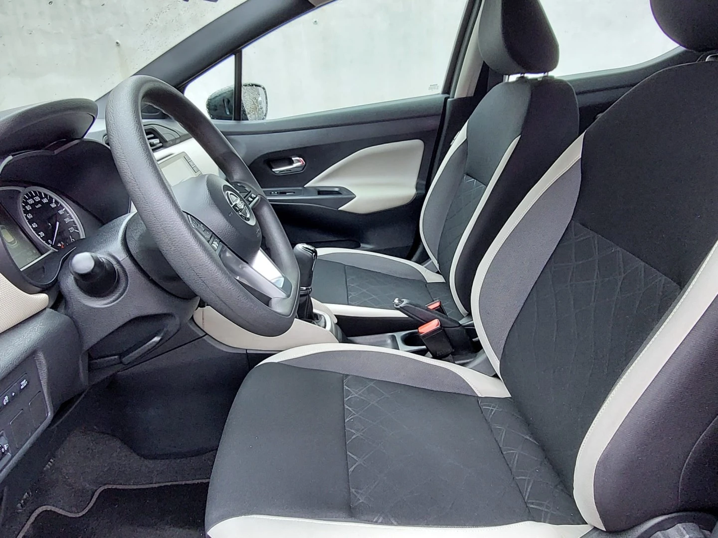 Nissan Micra 1.0 Visia