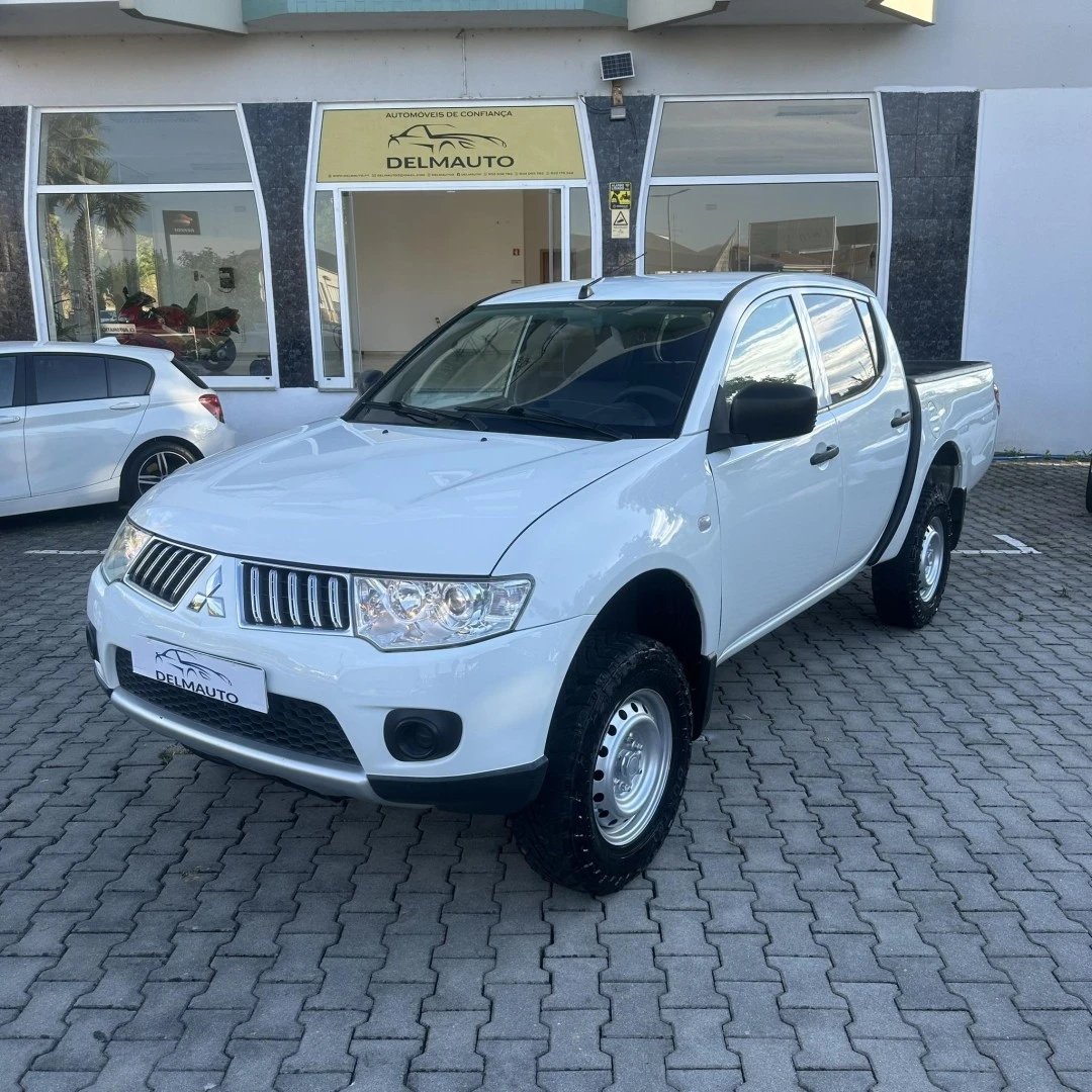Mitsubishi L 200 2.5 DI-D CD Invite AC 4WD