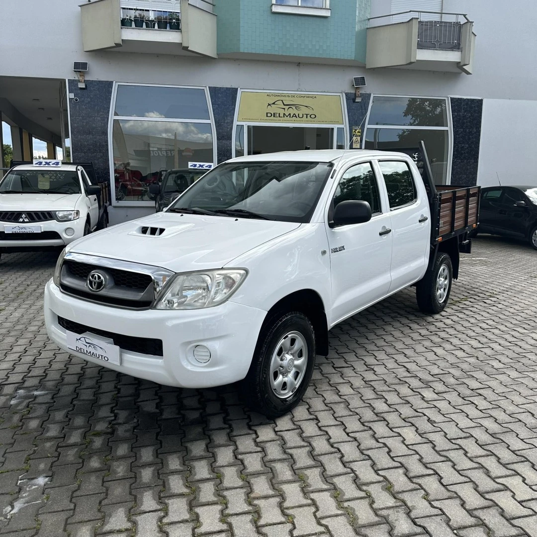 Toyota Hilux 2.5 D-4D 4WD CD Tracker