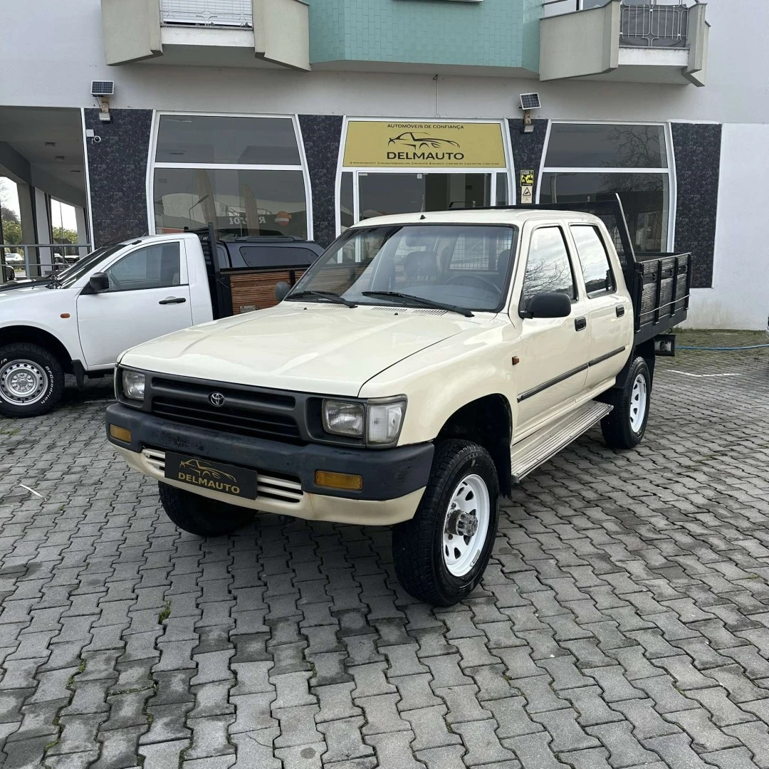 Toyota Hilux 2.4 D LN106L CX Madeira