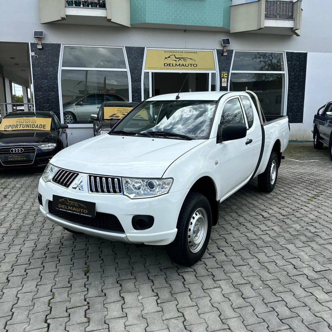 Mitsubishi L 200 2.5 DI-D Club Invite 4WD