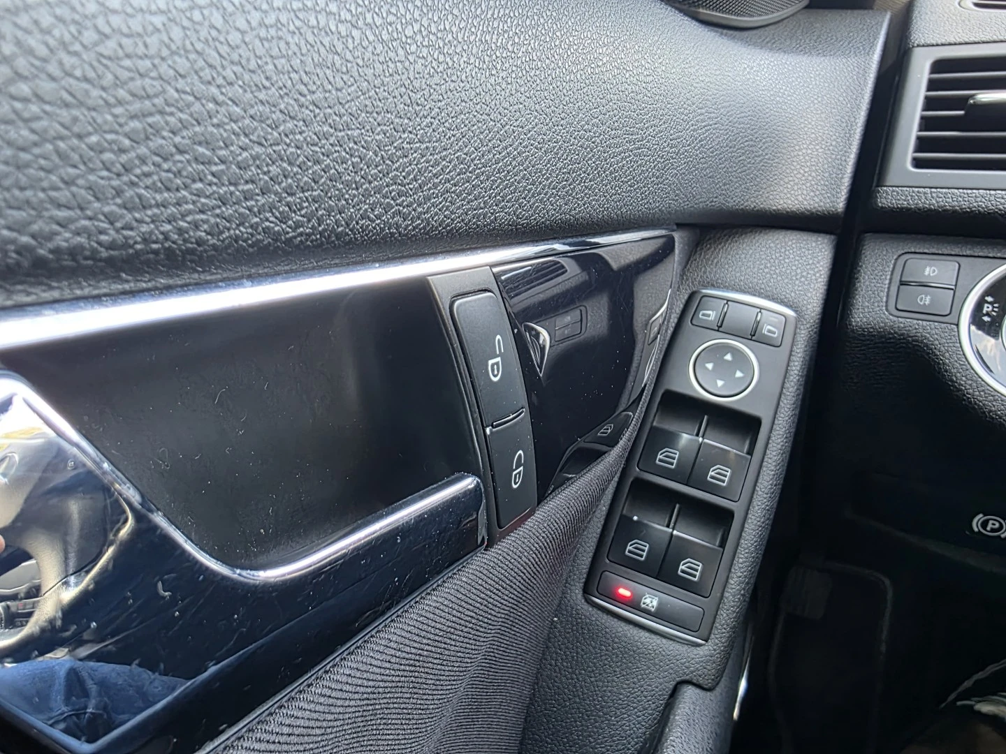 Mercedes-Benz C 220 CDI Auto Elegance DPF