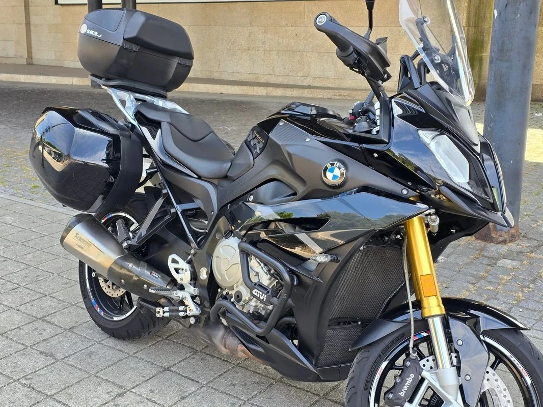 BMW S 1000 XR Triple black &amp; Akrapovic