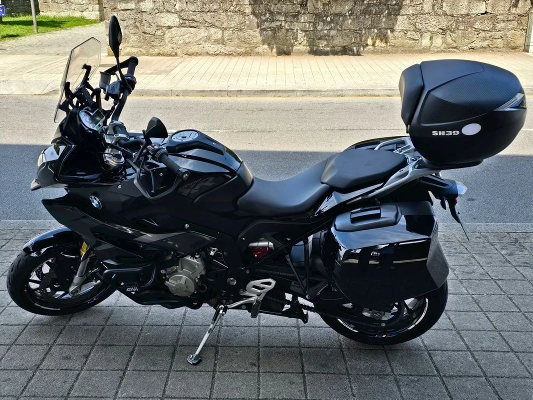 BMW S 1000 XR Triple black &amp; Akrapovic