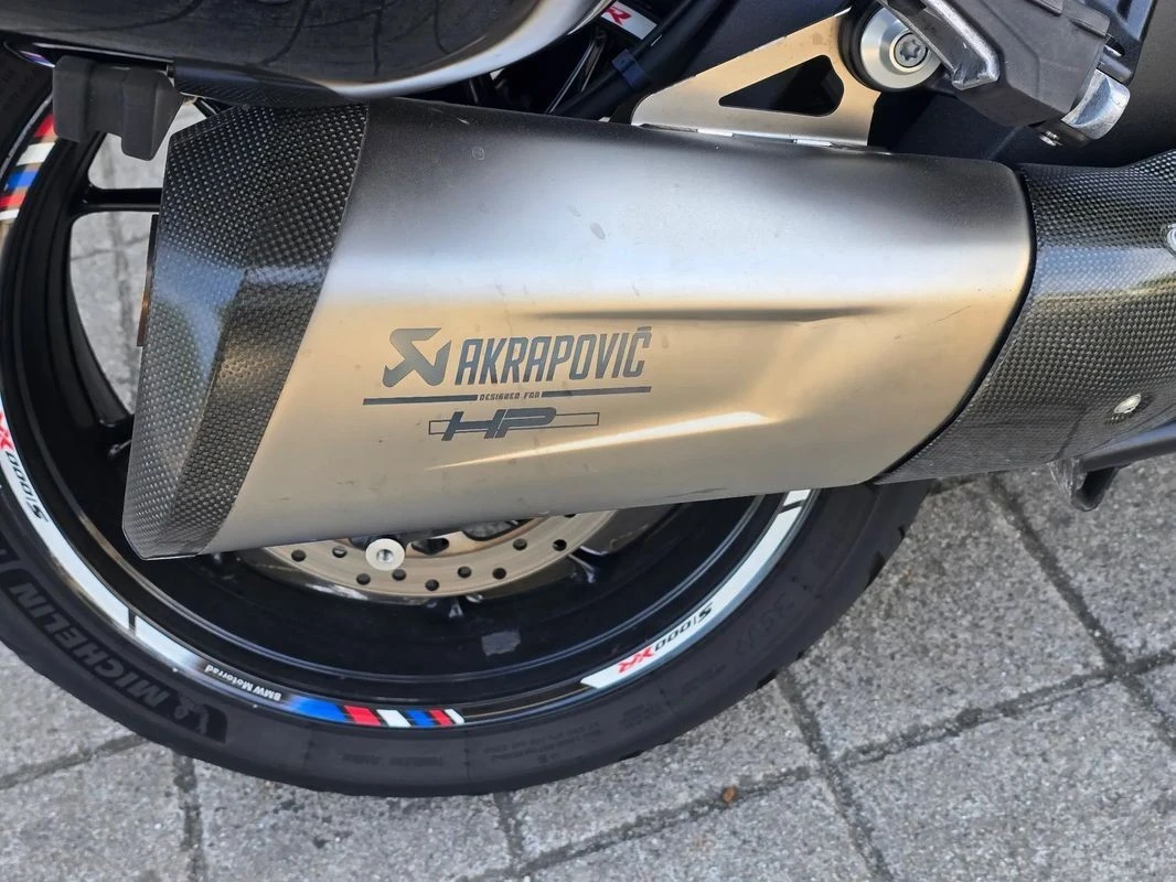 BMW S 1000 XR Triple black &amp; Akrapovic