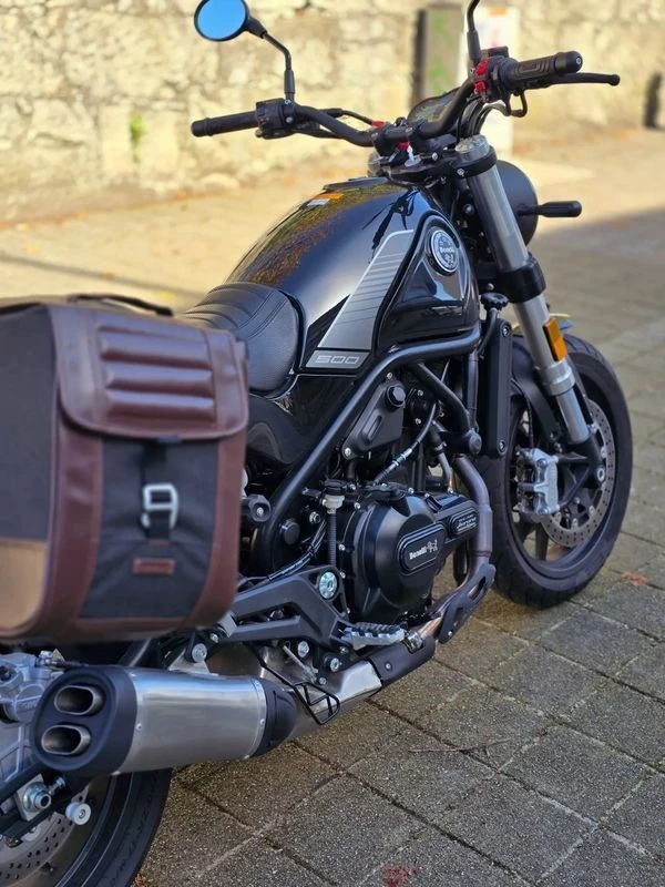 Benelli Leoncino 500