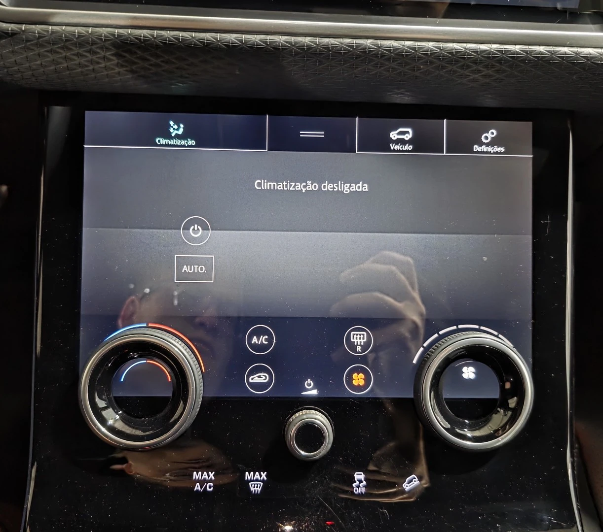 Land Rover Range Rover Velar 2.0 D R-Dynamic HSE