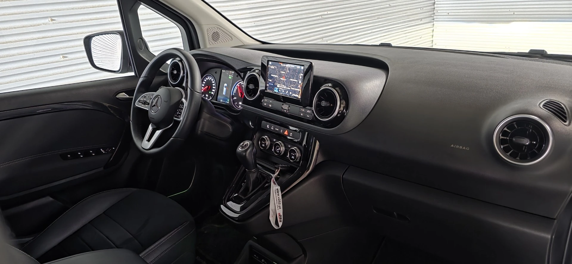 Mercedes-Benz EQT 200